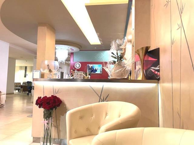 Hotel Cosmopol 切塞纳蒂科 外观 照片